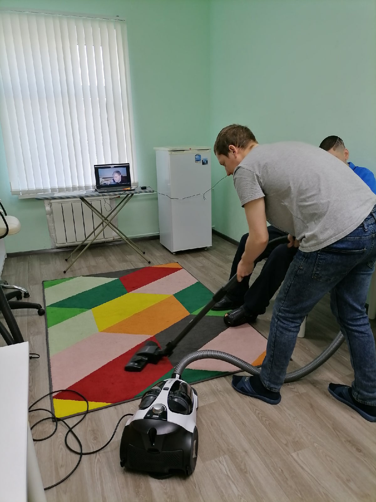 Сухая уборка помещения